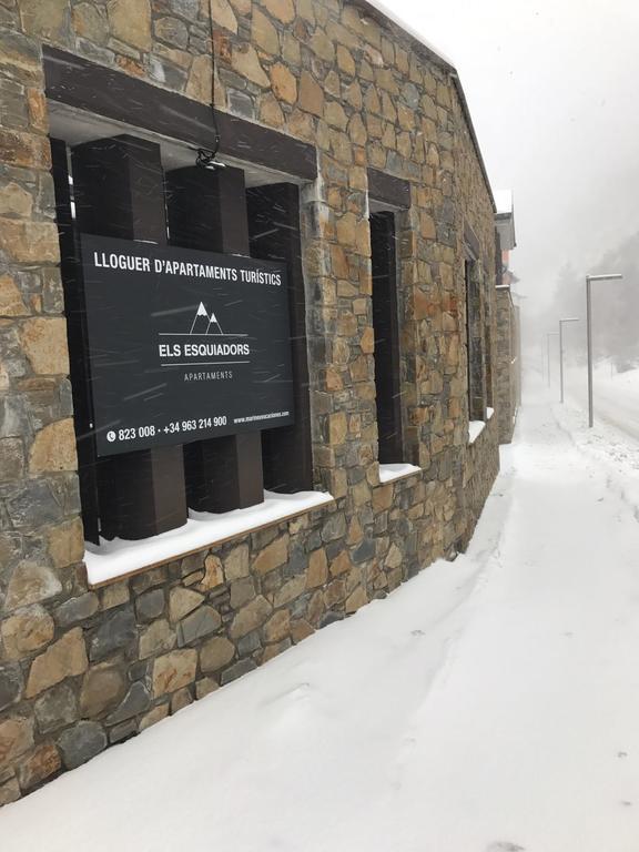 Apartaments Els Esquiadors Llorts Exterior foto